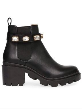 Steve Madden Black Ankle Heeled Boots with Nude Insole